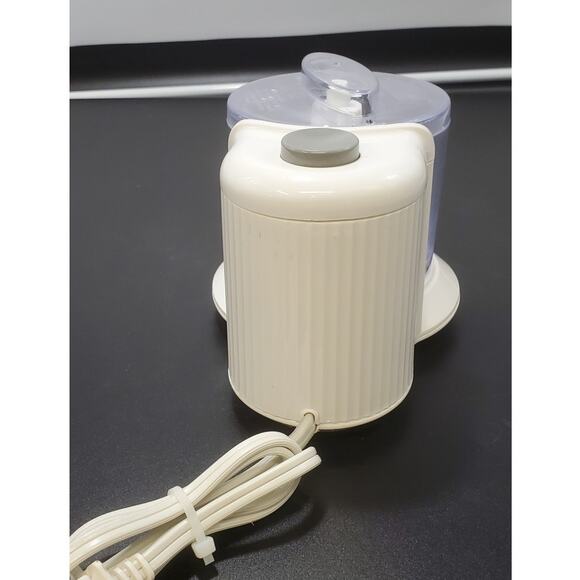 Black & Decker One-Touch Chopper HC21K Mini Food Processor 1.5 Cup - Picture 4 of 6